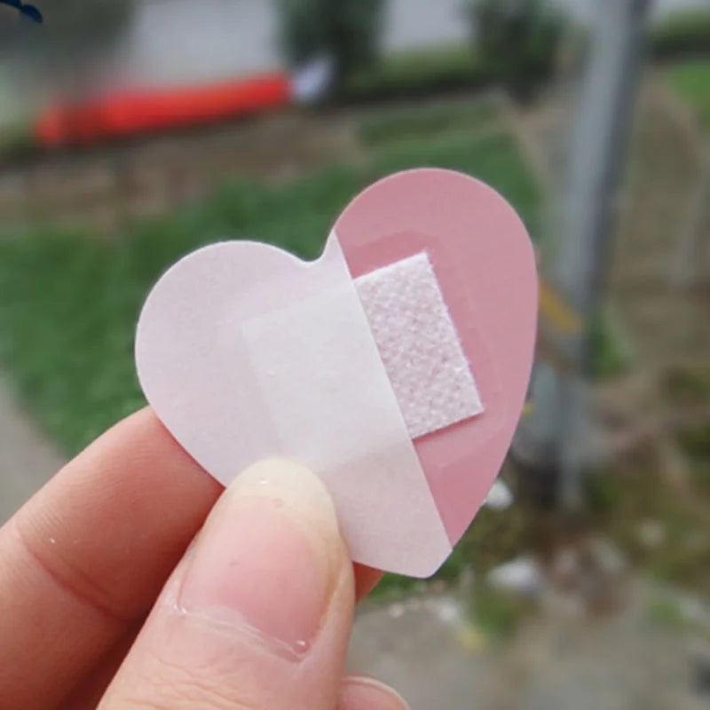 Heart Adhesive Fabrics Band Aid 20pk